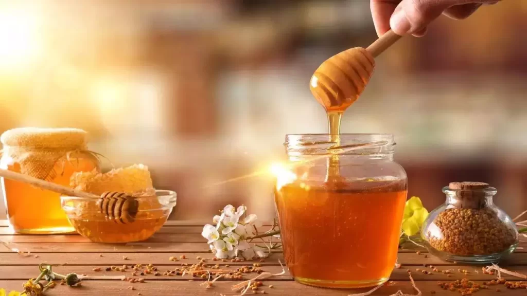How to Prevent and Treat Tooth Sensitivity Honey with Warm Water