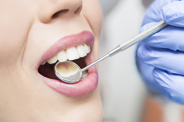A General Dentist’s Guide To Oral Cancer Awareness