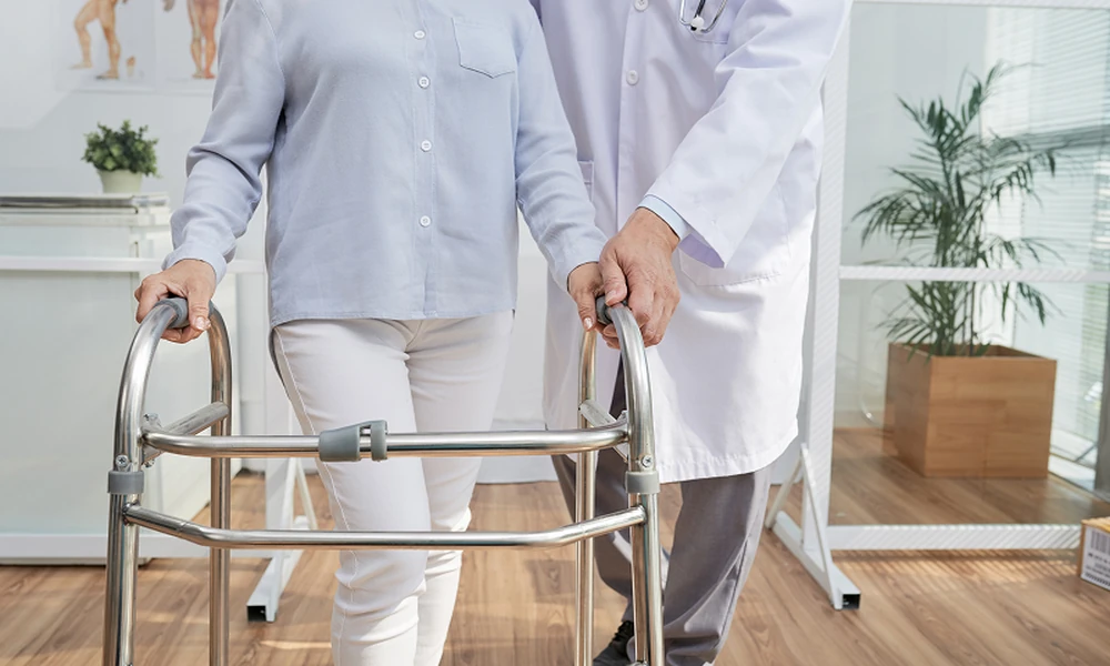 How Hip Pain Physiotherapy in Singapore Can Improve Mobility